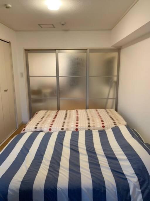 ２ Beds. Comfortable . Dotonbori / Kuromon Market. Osaka Exterior photo